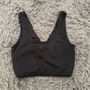 black sports bra